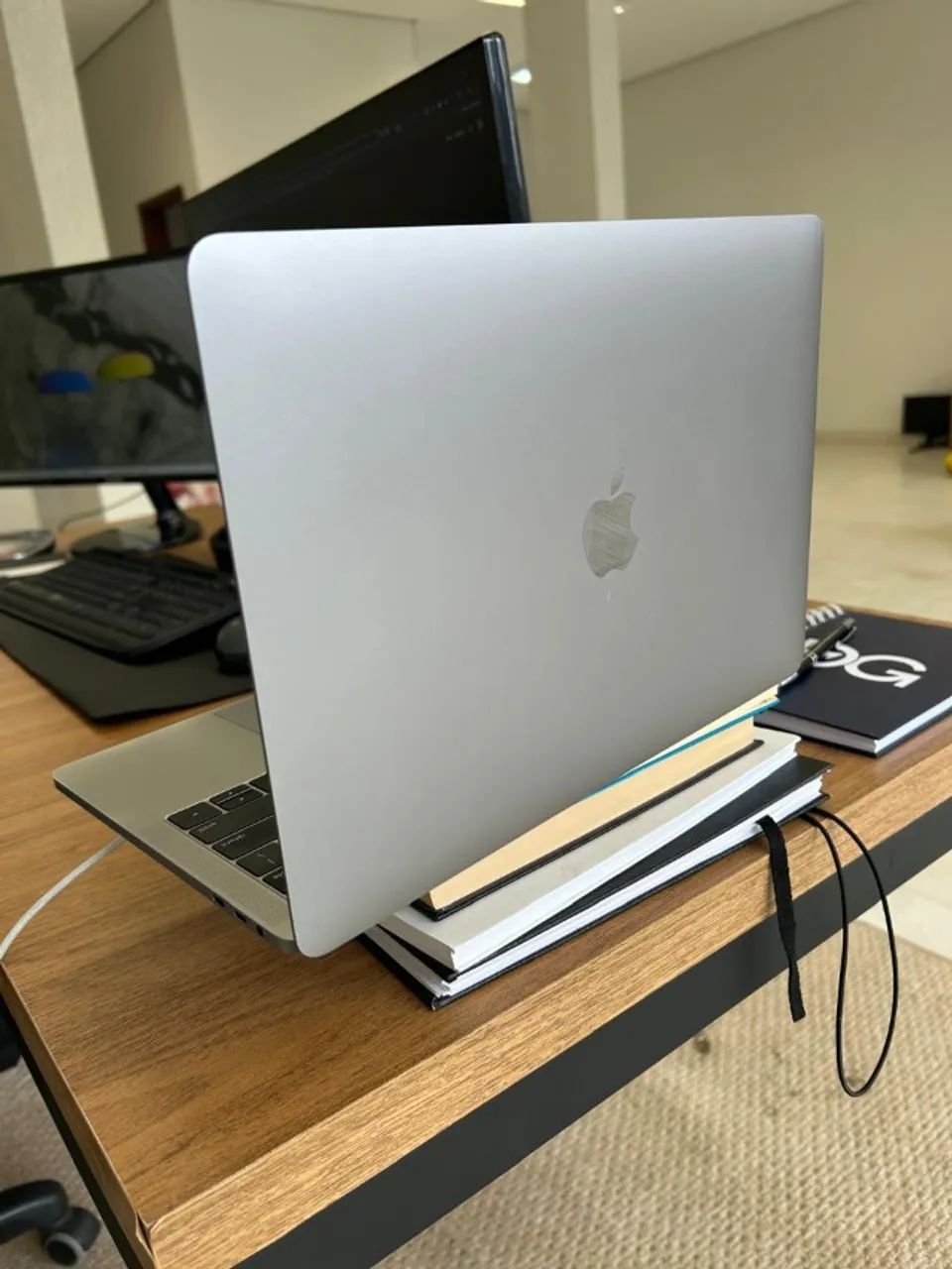 Macbook Pro A1989 I7 2.8ghz Ssd 16gb 256gb 2019 Touchbar Cinza