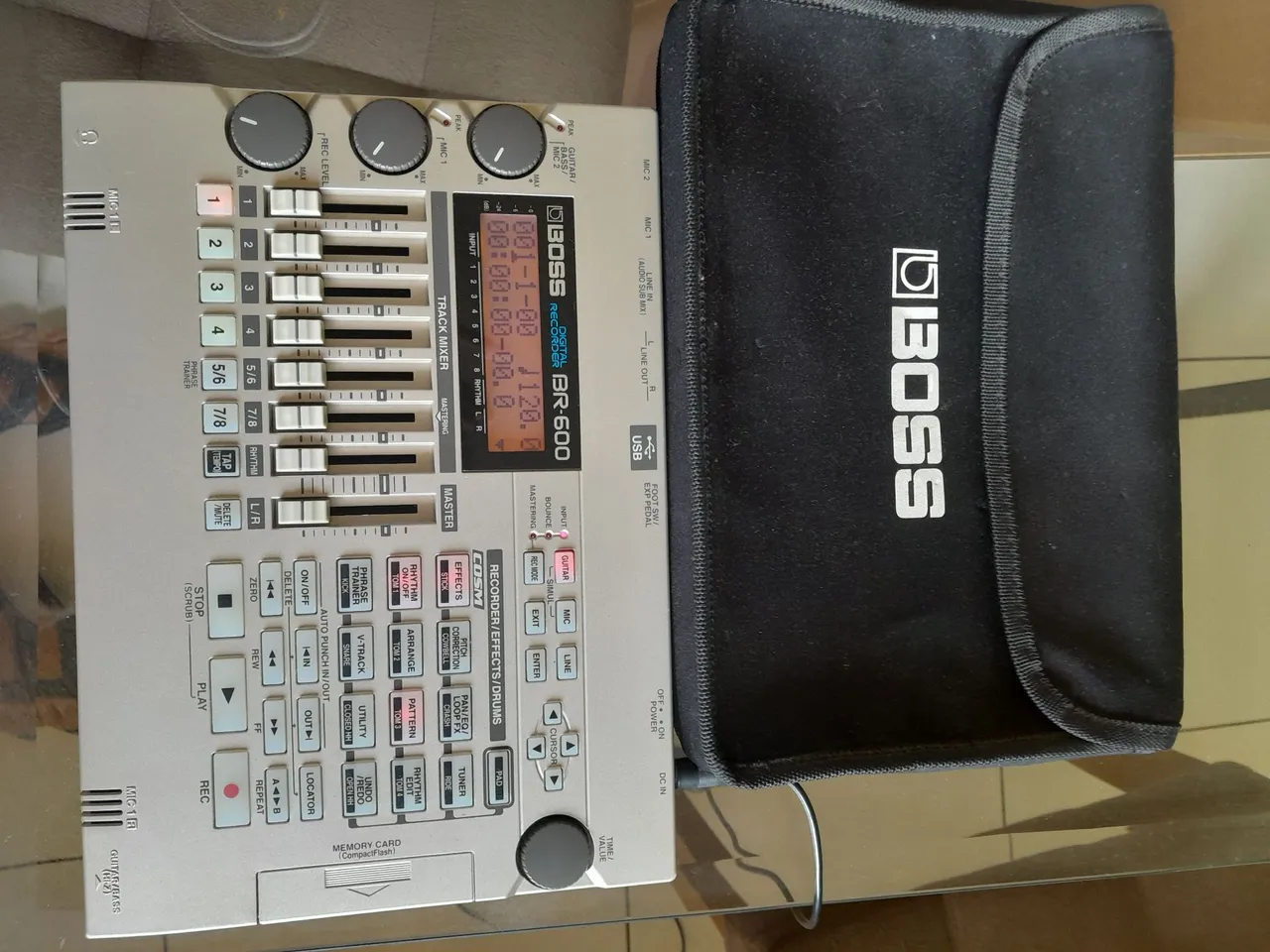 Gravador de 8 Pistas BOSS BR-600