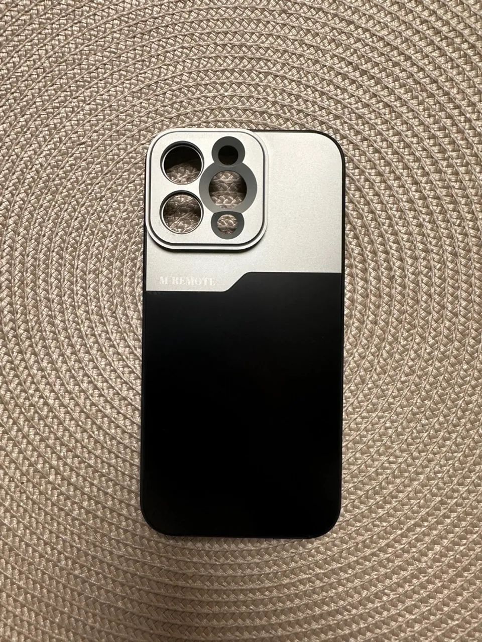 Capa para iPhone 14 Pro Max Preta