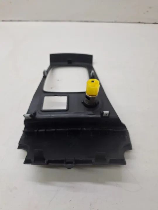 Moldura Tomada 12v Ford Ka Aut 2018 Nj7bba044h80a - Foto 7
