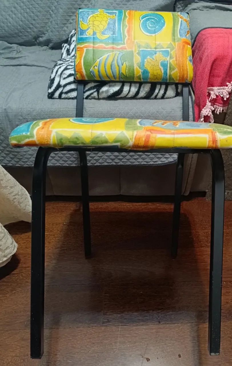 Cadeira com estrutura de ferro - Foto 2
