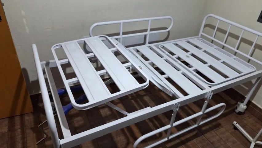 Cama hospitalar articulada