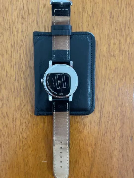 Relógio Tommy Hilfiger Preto - Foto 2
