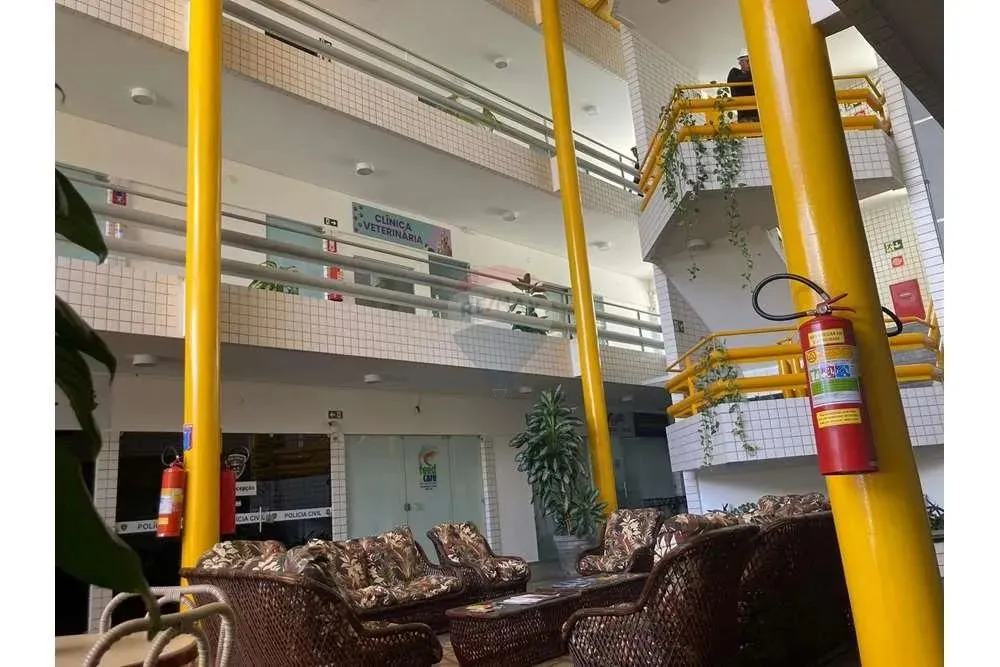 SALA 205 PARA LOCAÇÃO COMERCIAL 24m²/ NO PONTA NEGRA CENTER