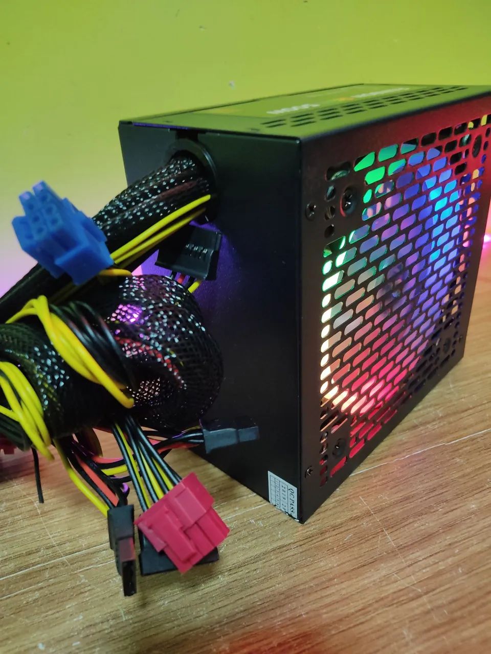Fonte PC Rainbow 550W RGB - Nova 80 plus  - Foto 2