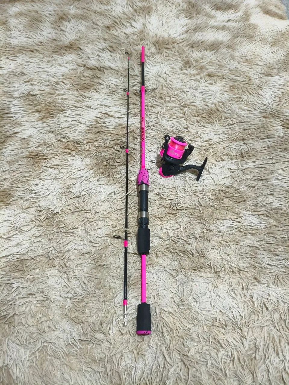 Vara de pesca com molinete 