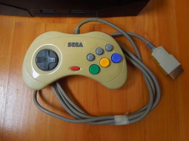 Sega Saturn DESBLOQUEADO e CHAVEADO botões ovais - Foto 5