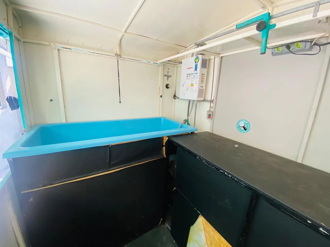 Trailer pet shop banho e tosa móvel - Foto 6