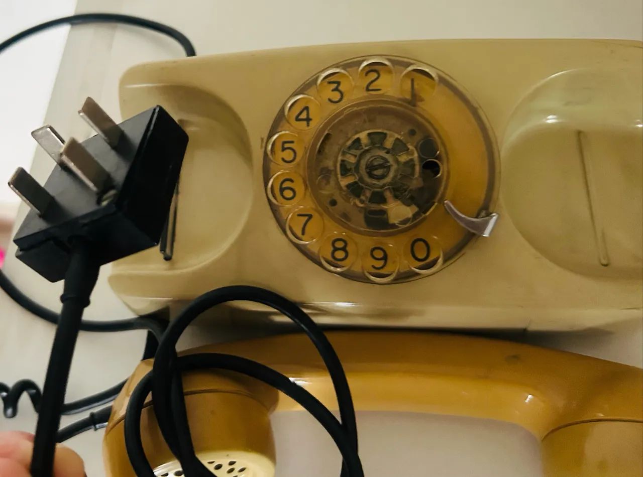 Telefone antigo de disco  - Foto 3