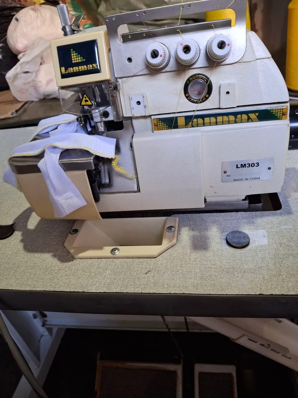 Máquina de Costura Overlock Lanmax LM303