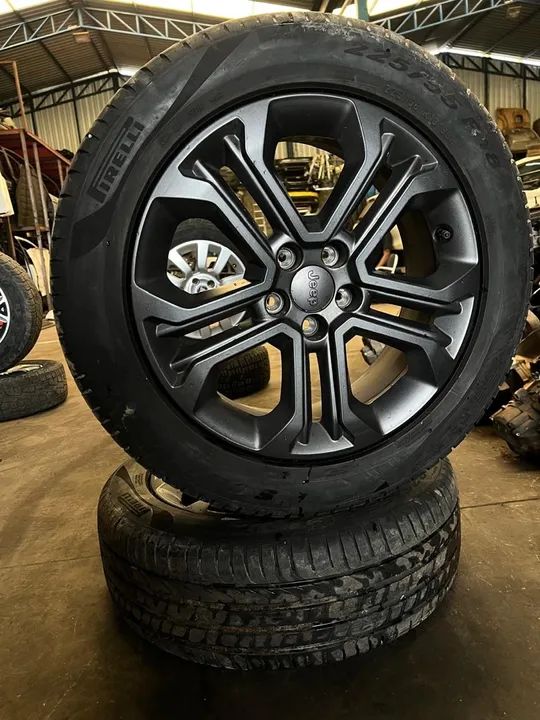 Jogo De Rodas Com Pneus Jeep Renegade Aro 18 Original 