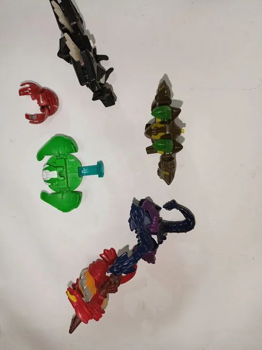 Bonecos Bakugan  - Foto 3