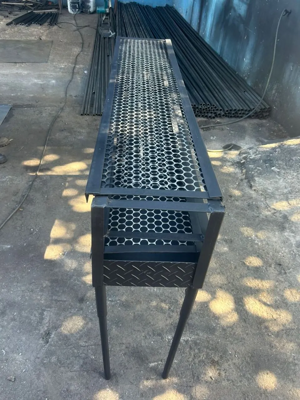 Churrasqueira de Metal Personalizada