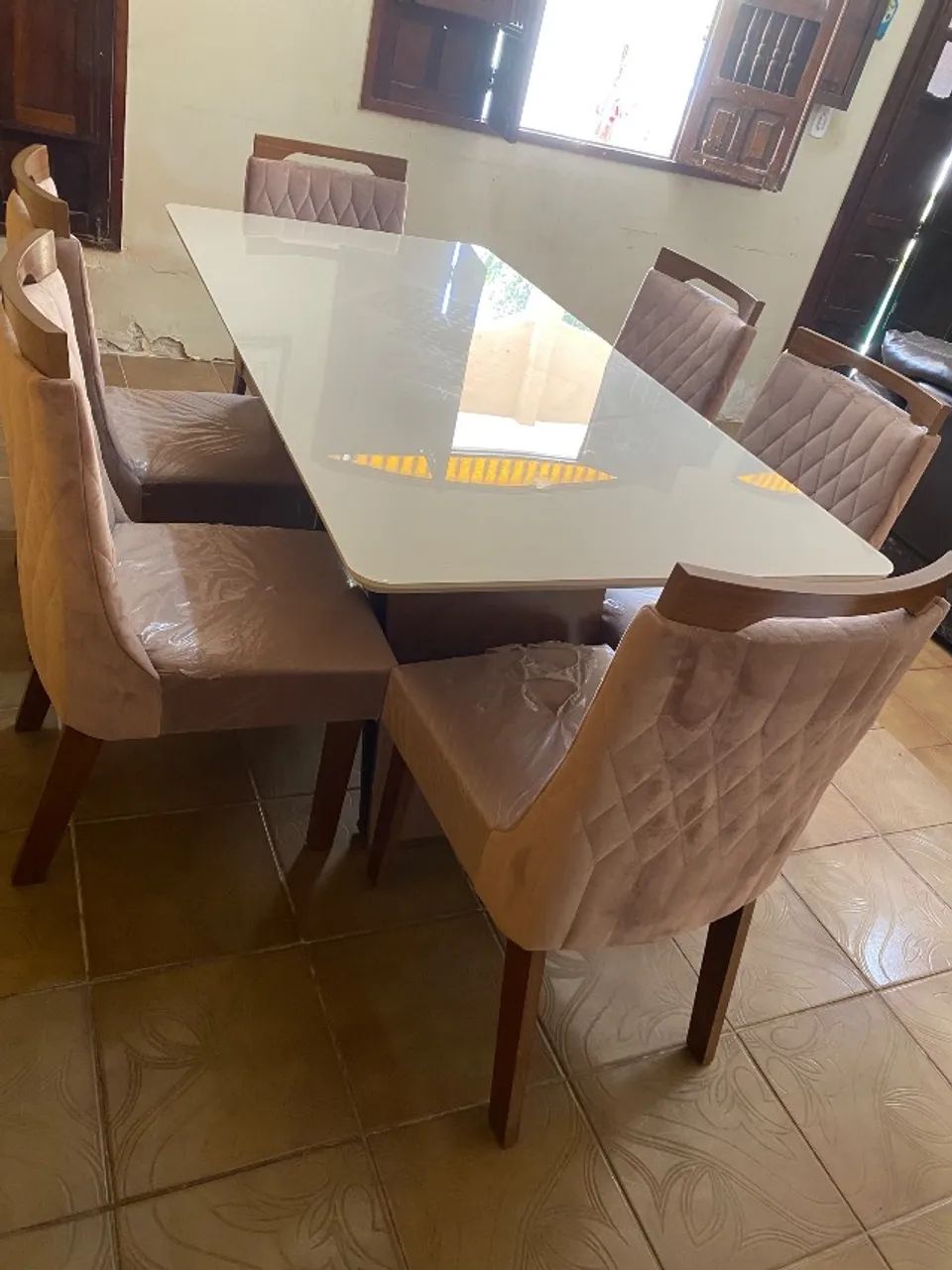 Dining Table64520805978370121
