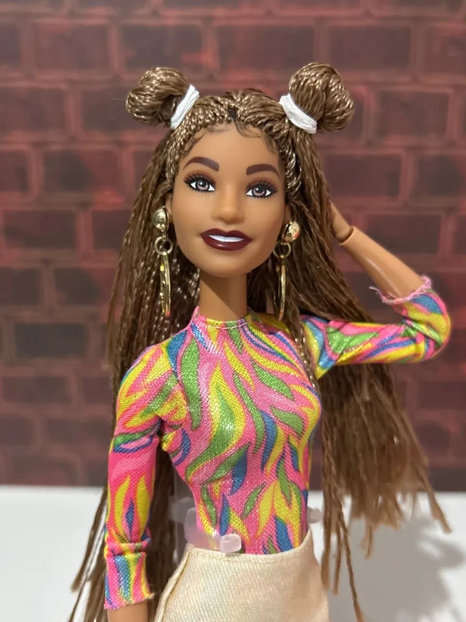 Barbie Negra com tranças - MADE TO MOVE