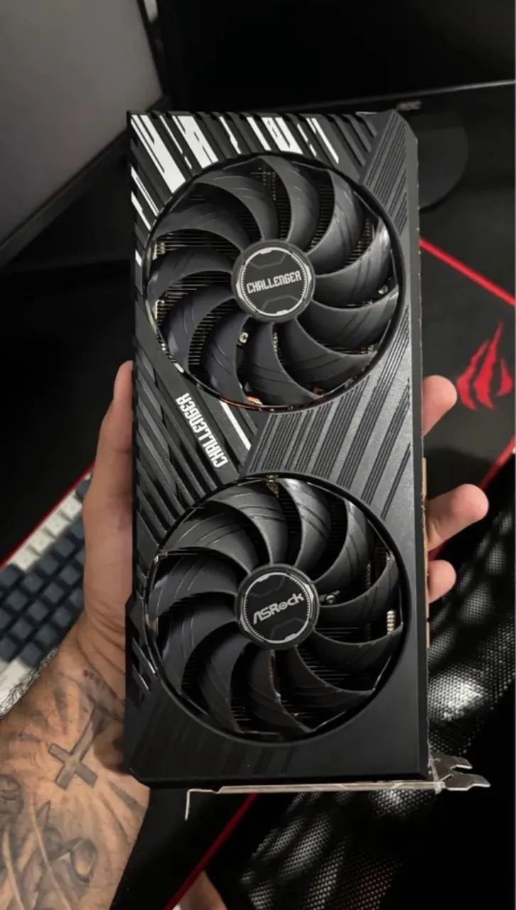 AMD RADEON - RX 7900 16 GB 1 ANO DE USO