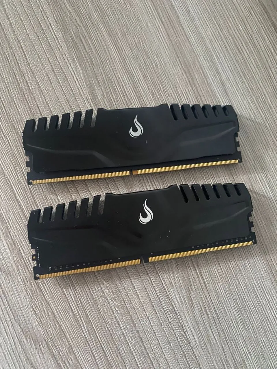 Memória RAM Risemode DDR4 3200MHz - 2x8GB