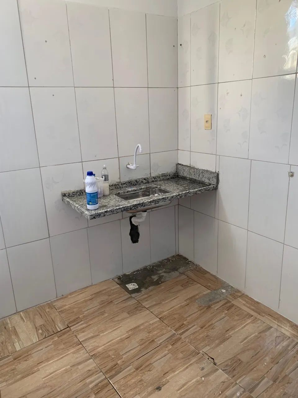 Aluga-se apto 2/4, próximo à praia. - Foto 4