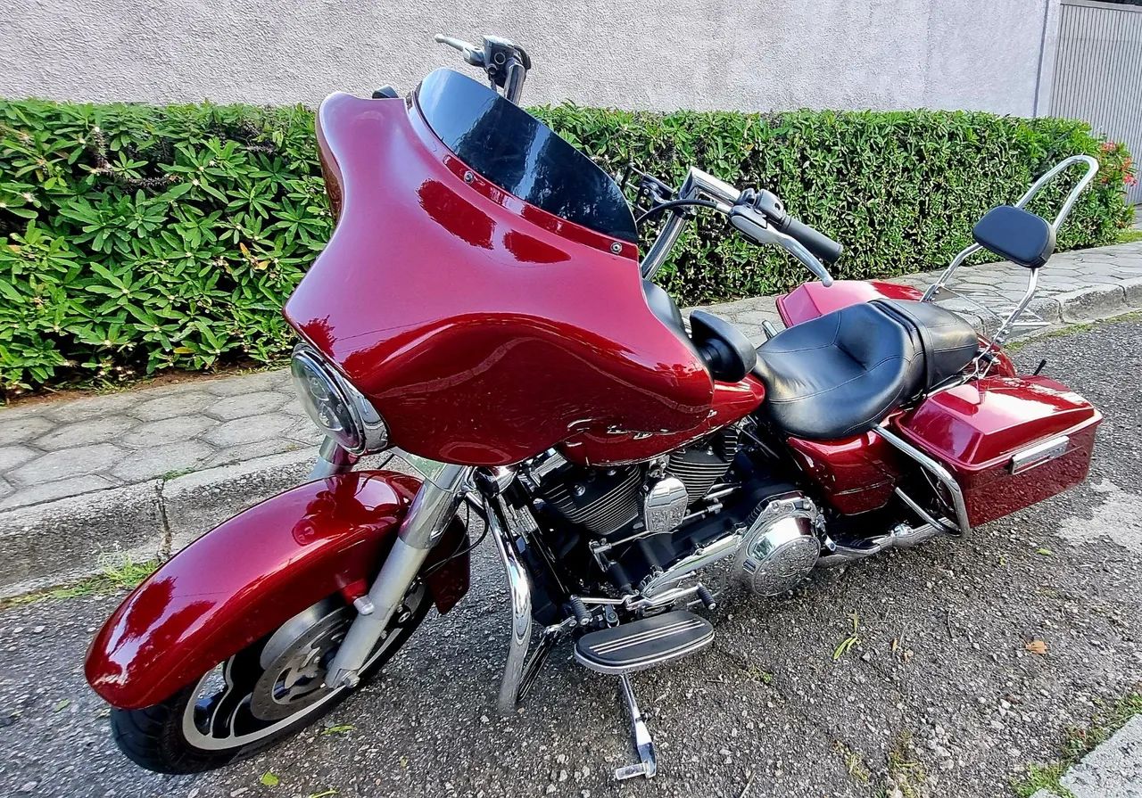 Harley Street glide 2013 (fatboy electra custom choper Boulevard)