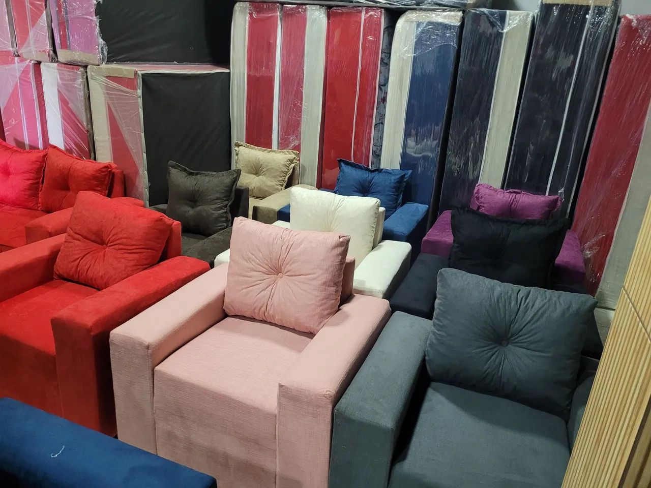 Poltronas Vermelhas Confortáveis - Foto 2