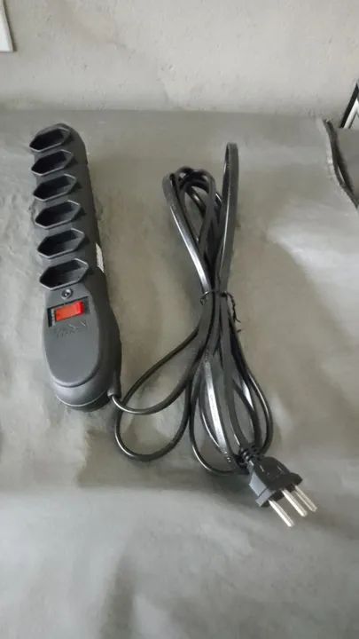 Filtro linha com 6 tomadas 