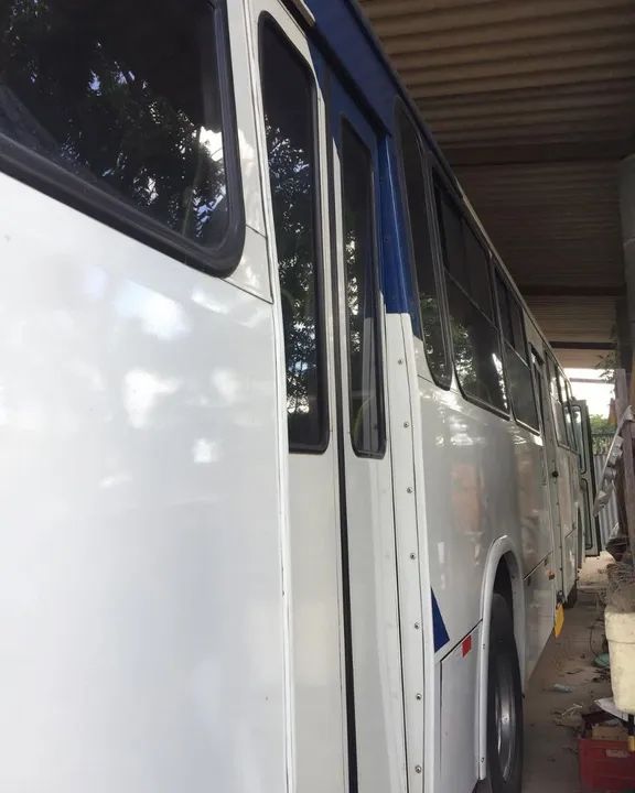 Ônibus em ótimo estado - Foto 2