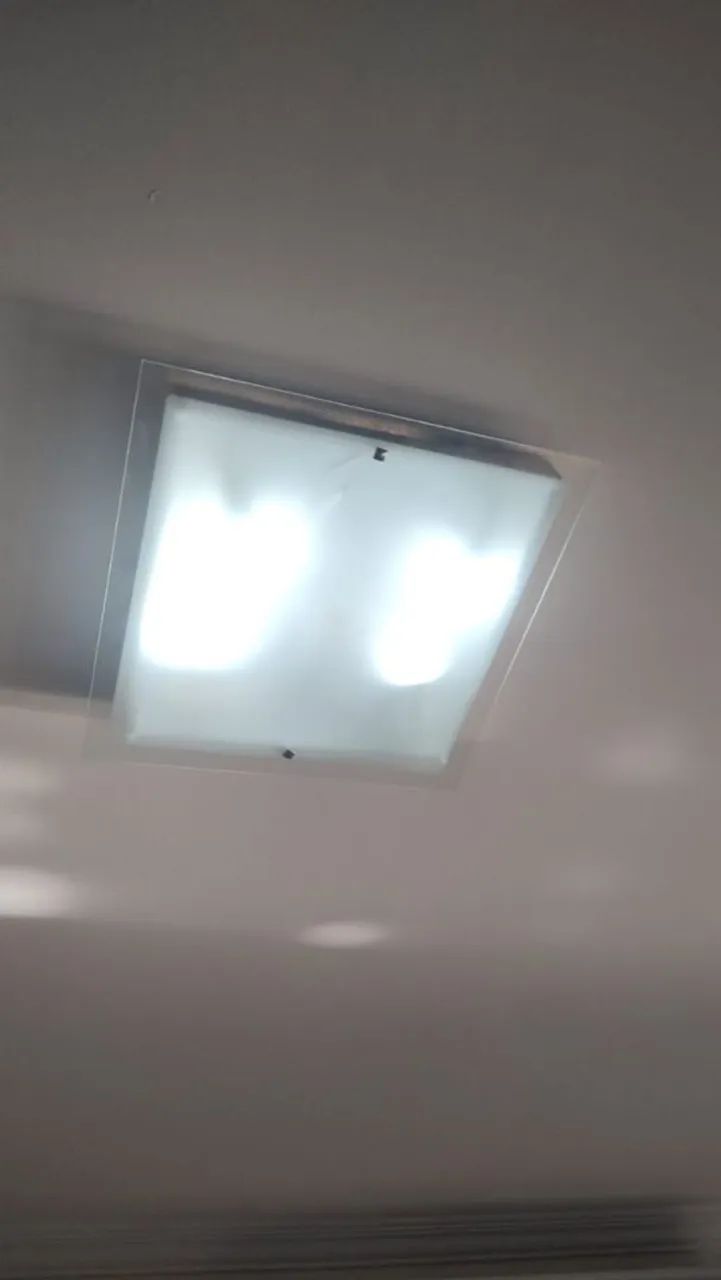 17 Luminárias de teto