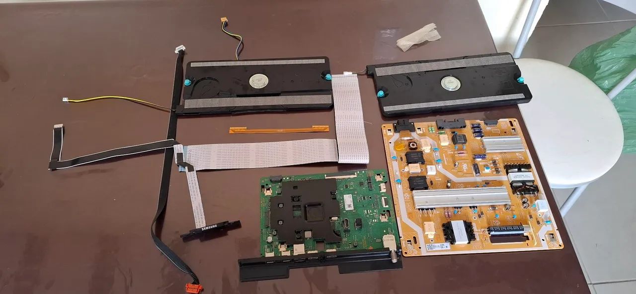 TV Samsung 55 polegadas UN55BU8000G - Foto 4