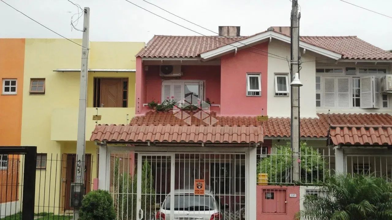 Otima casa no Portal do Guaruja com piscina