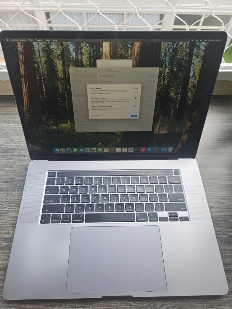 MacBook Pro 16