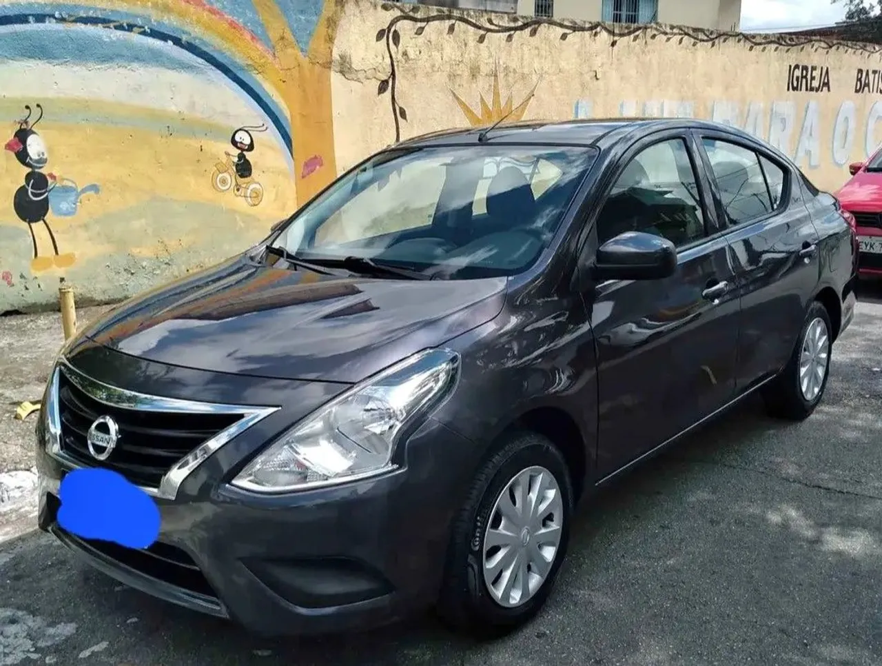 Versa 2020 com apenas 35 mil kms rds....