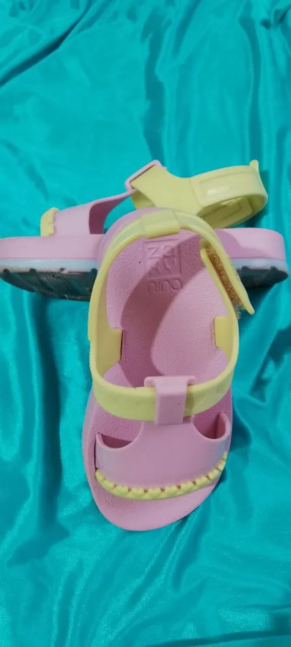 Sandália infantil com recortes rosa | Zaxy - Foto 5