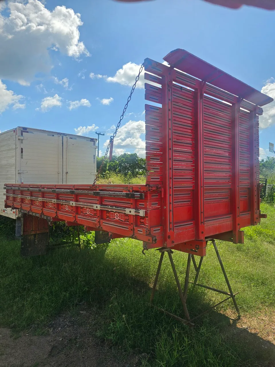 Carroceria Caminhão 5,20m comprimento p/ 710 Delivery