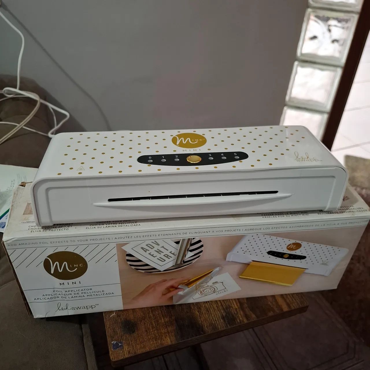 Máquina de Aplicação de Folha de Ouro - Minc Mini417561342148628480