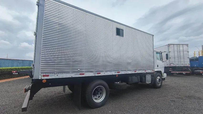 MB 1719 BAU OFICINA COMPLETA 2013 - Foto 4