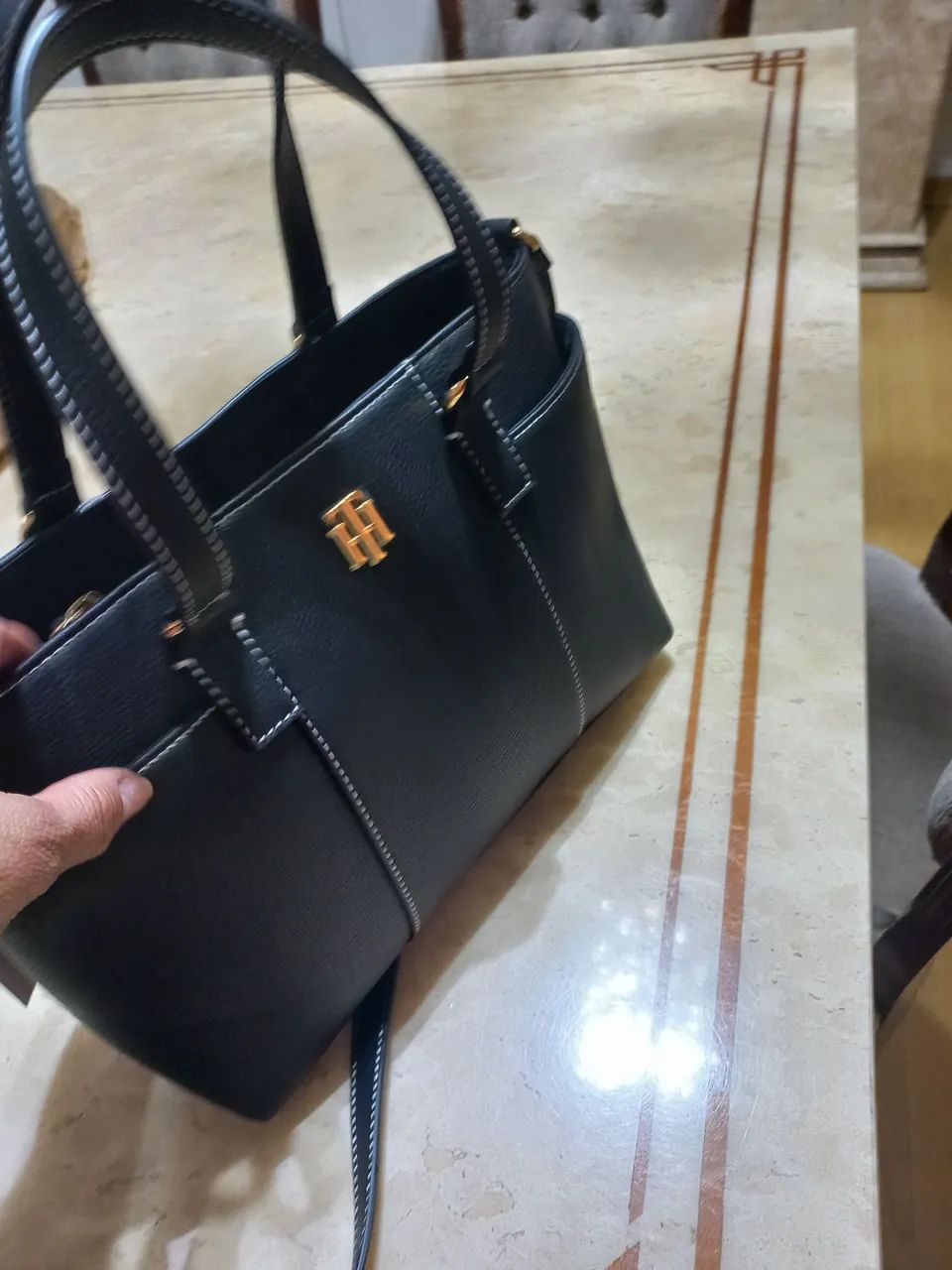 Bolsa preta, Tommy Hilfiger, nova - Foto 2