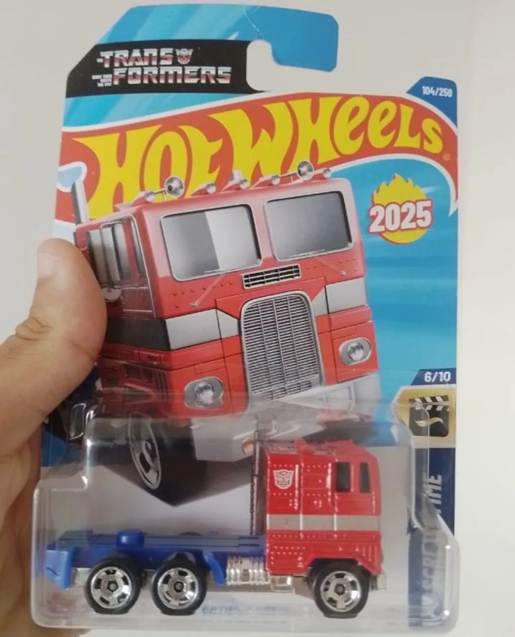 Hot Wheels Transformers Optimus Prime 2025
