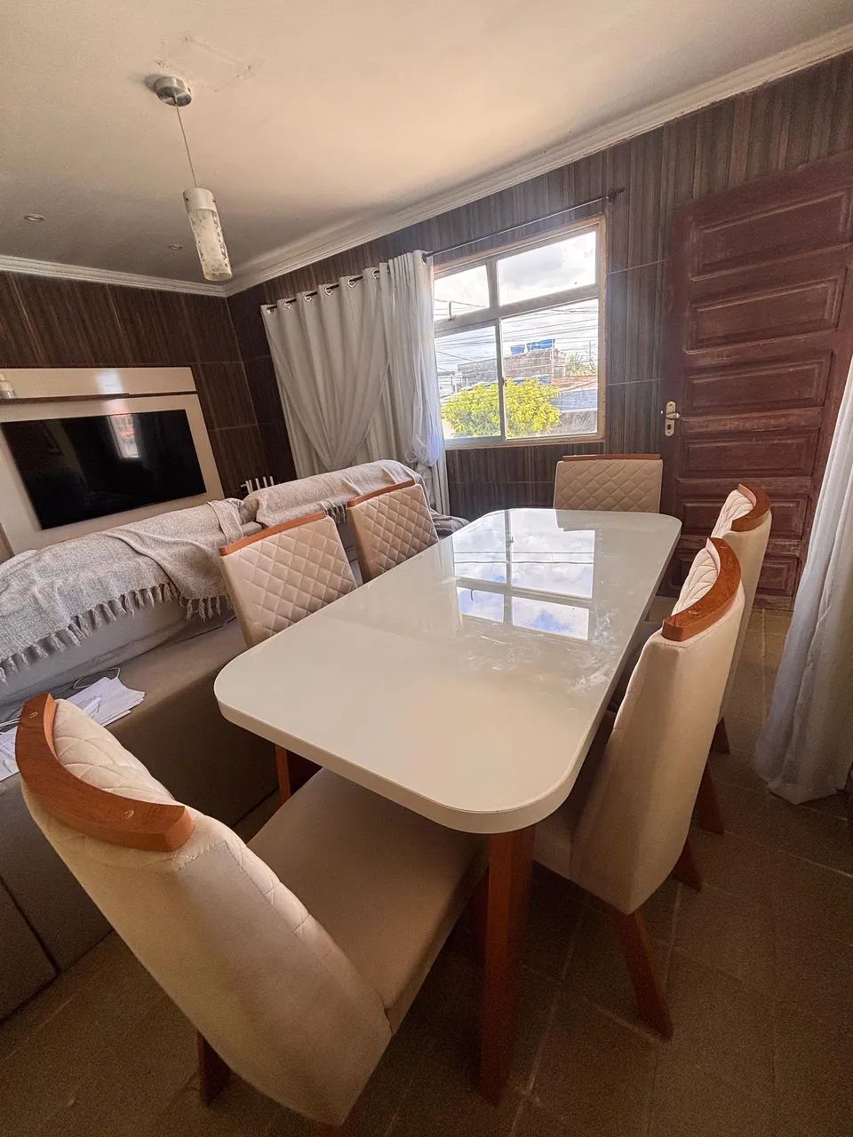 LINDA MESA COM 6 CADEIRAS 64307304970242120