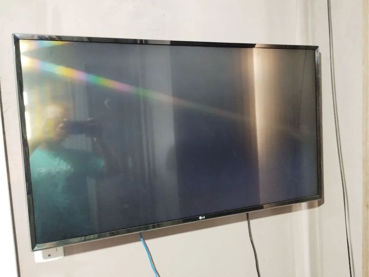 TV LG Smart  com controle remoto - Foto 3