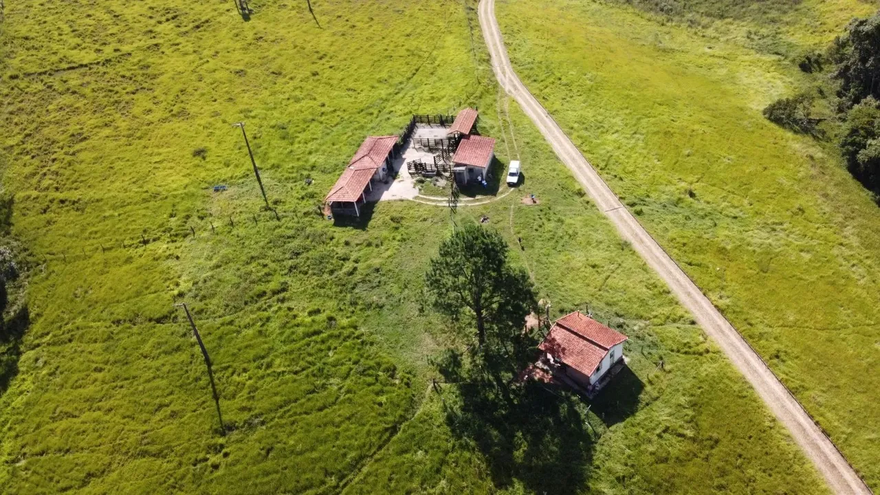 Vista Incrível em Ibiúna: Terreno com Paisagem Exuberante, Perfeito para Relaxar!