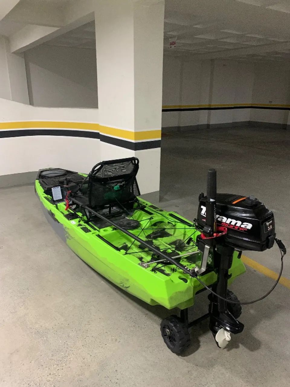 Caiaque de pesca com motor 3.6 - Foto 2