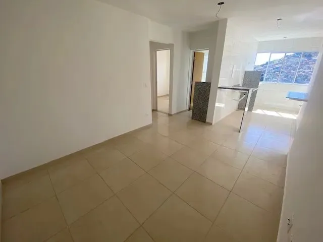 Dois quartos para alugar no estoril