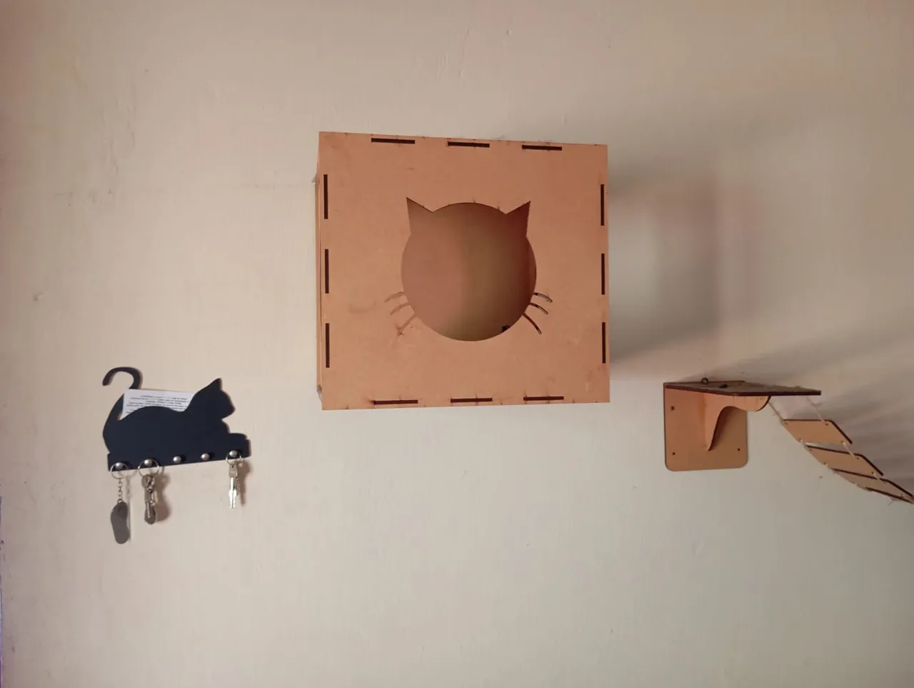 Prateleiras e toca para gatos - Design moderno