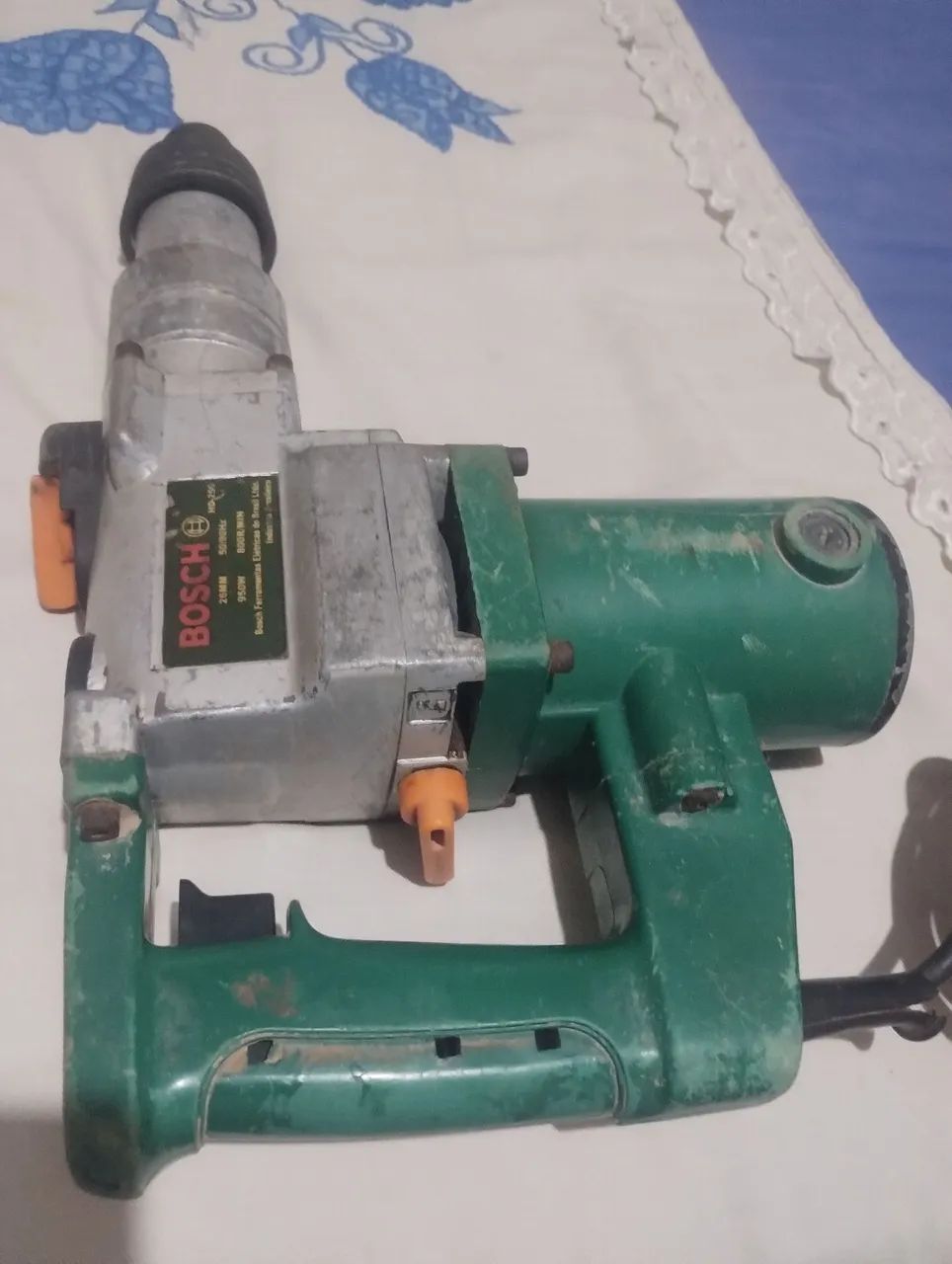 Vendo martelo Perfurador Bosch HD-250 950W 26mm