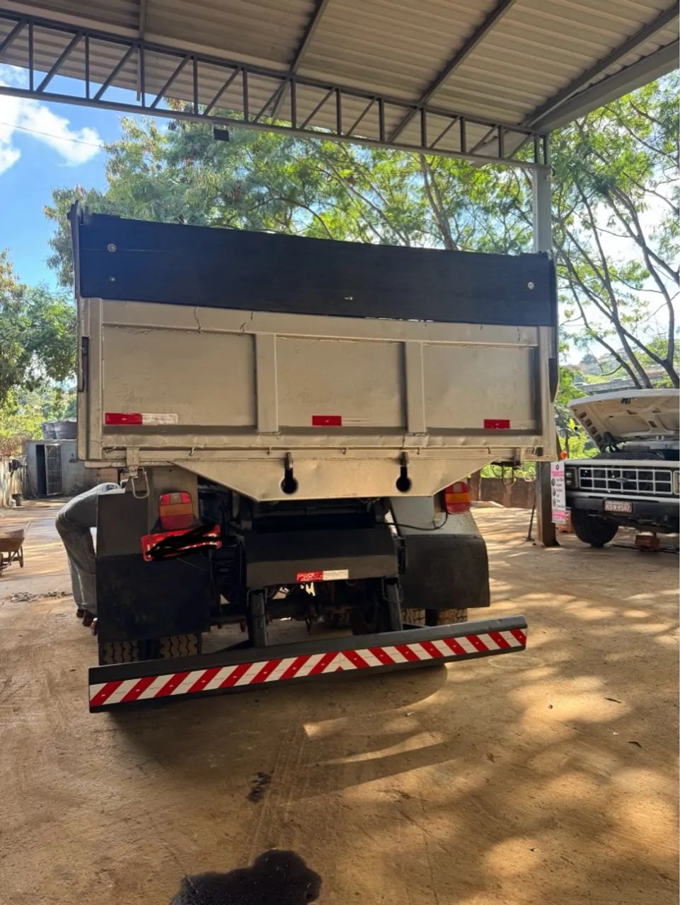 Ford Cargo 2422 - Caçamba  - Foto 4