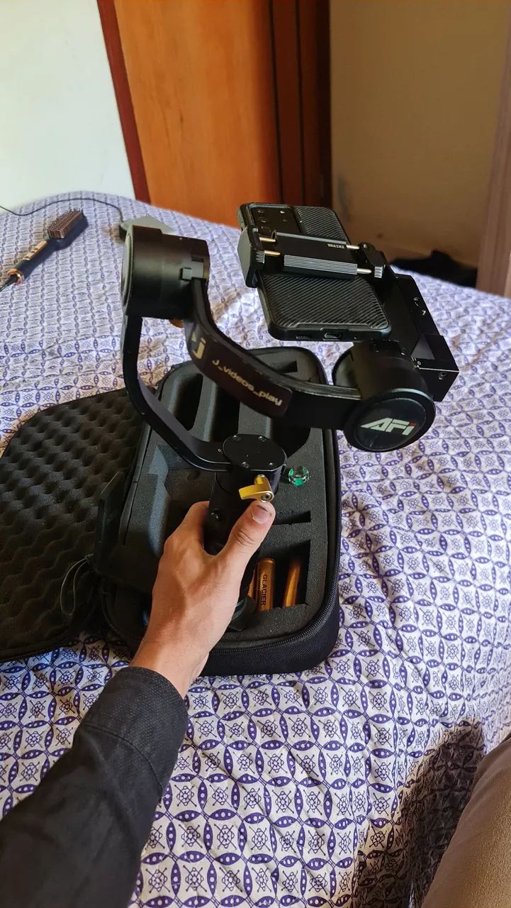 Gimbal AFI profissional para câmera e celular  - Foto 5