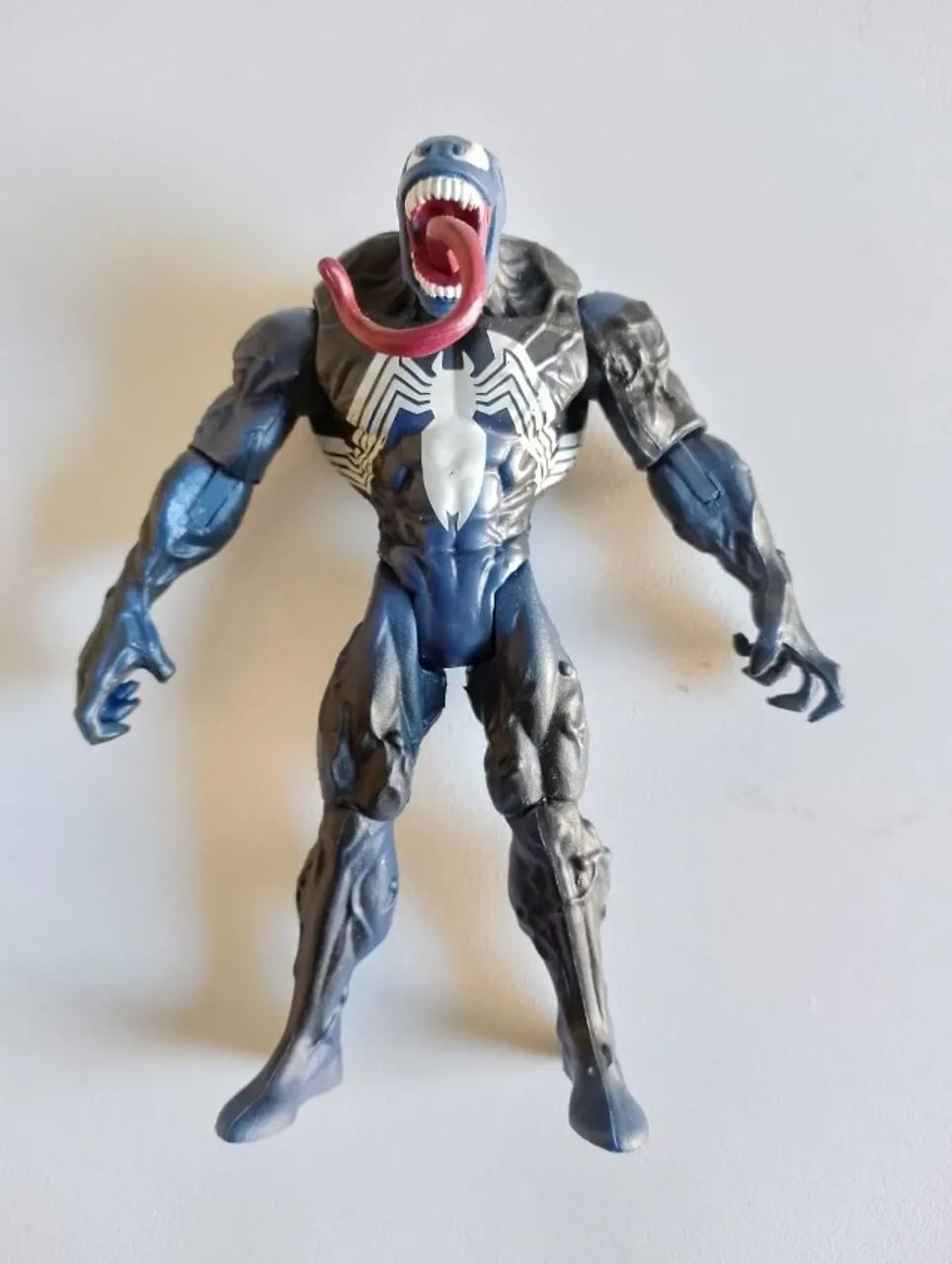 MARVEL UNIVERSE VENOM 10 CM - HASBRO - Hobbies e coleções