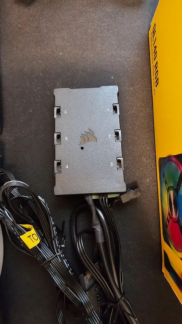 Kit 2 fans Corsair QL140 RGB ICUE + lighting Node Core - Foto 3