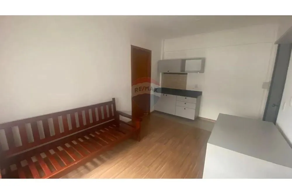 Elegante Apartamento Reformado no Centro de Rio Grande do Sul