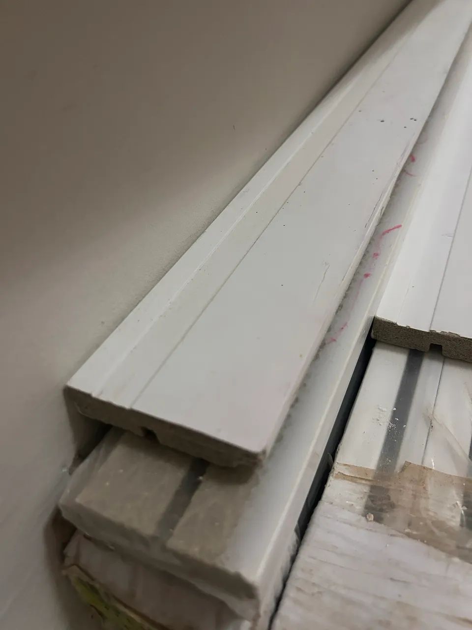 Polystyrene baseboard 7cm64385506492162123